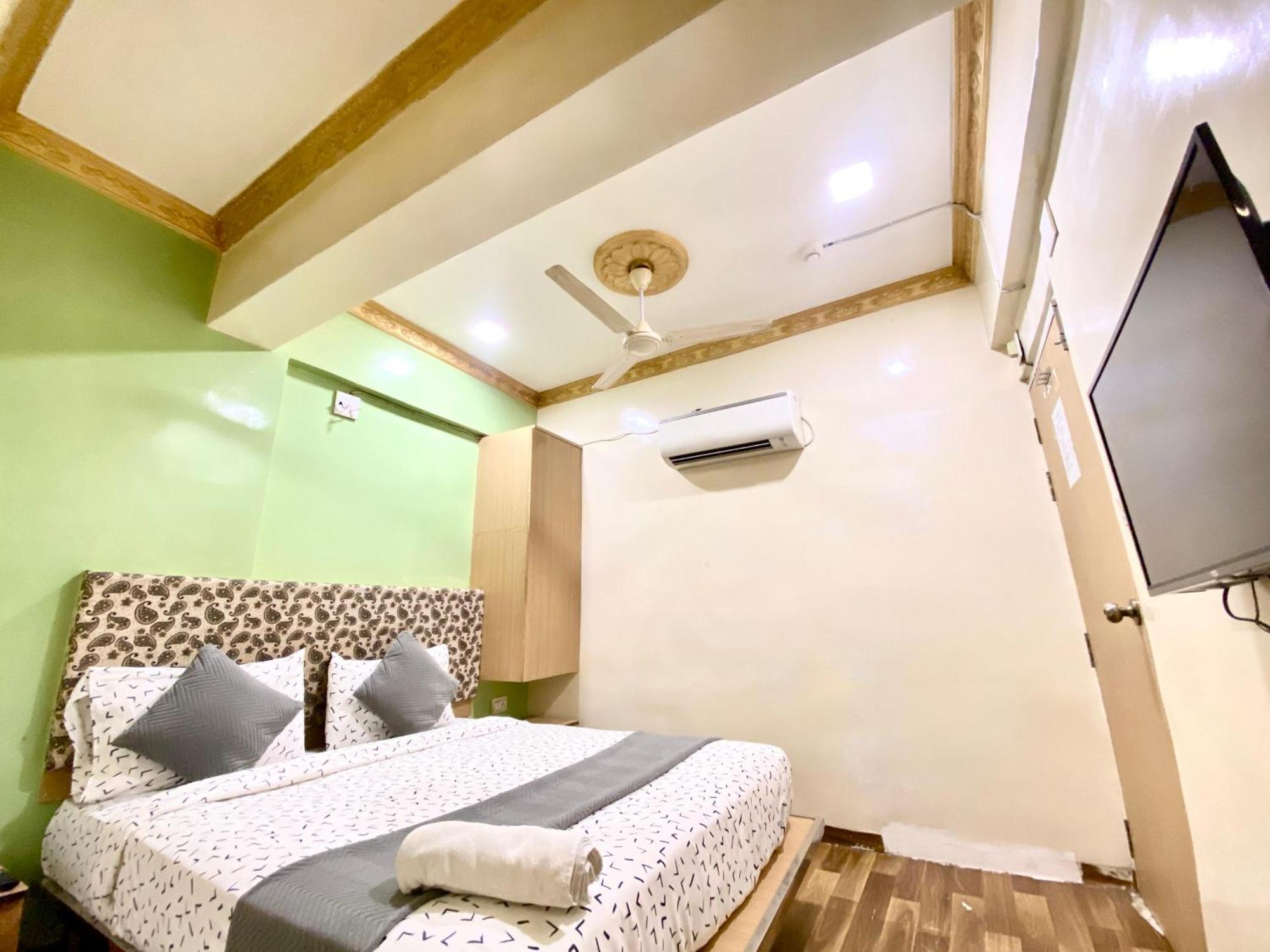 Hotel Abc Satellite Prahlad Nagar Ahmedabad Exterior photo